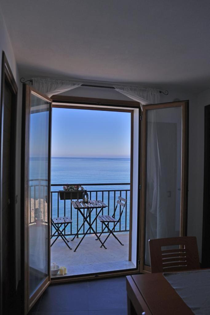 Terrazza Roberto Apartment Cefalu Exterior photo